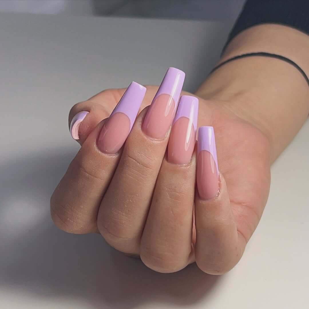 Maniküre Trends: Die heißesten Nagelfarben und Designs für diese Saison